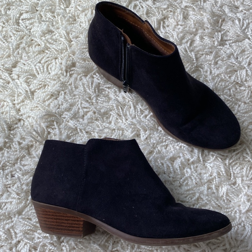 booties - Picture 2 of 2